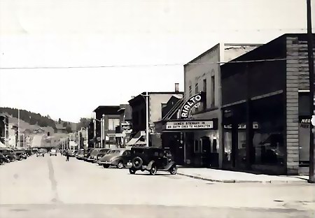 Rialto Theatre - Old Photo (newer photo)